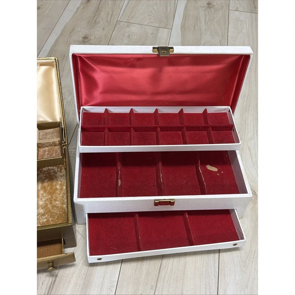 Vintage MCM  Lady Buxton Jewelry Box‎ Set Of 2 White And Gold Tiered Hollywood